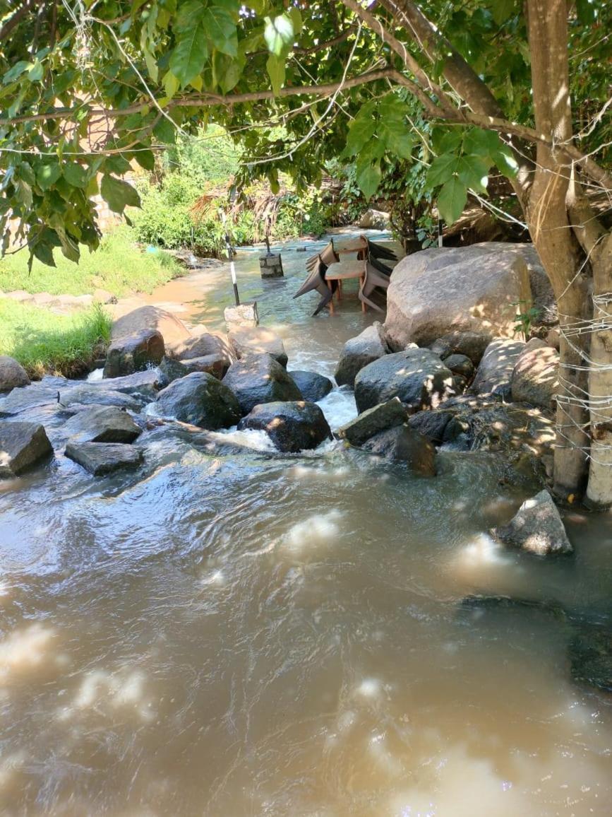 Hidden Place In Hampi Hotel Buitenkant foto